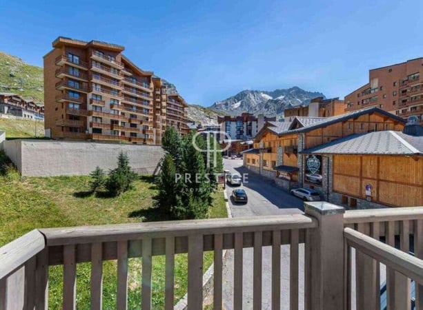 Apartment in Les Belleville - view 1