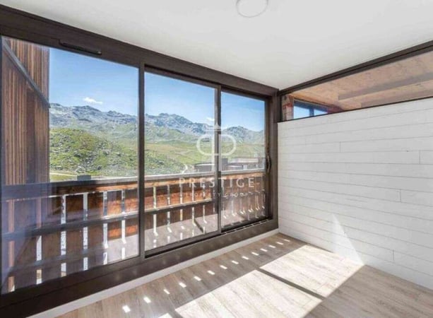 Apartment in Les Belleville - view 1