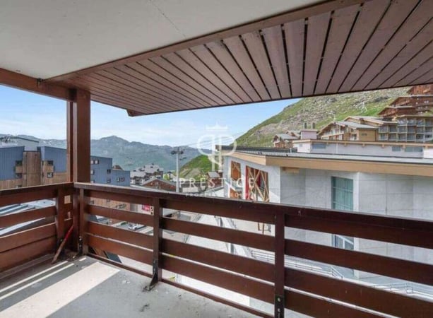 Apartment in Les Belleville - view 1