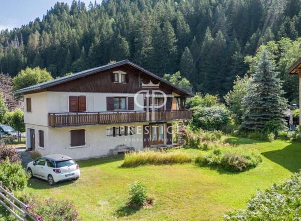 Chalet in Chamonix-Mont-Blanc - view 1