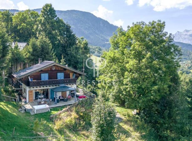 Chalet in Les Houches - view 1