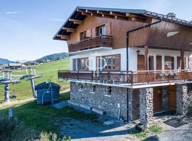 Chalet in Crest-Voland - view 1