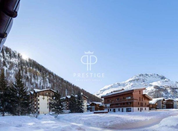 House in Val-d'Isere - view 1