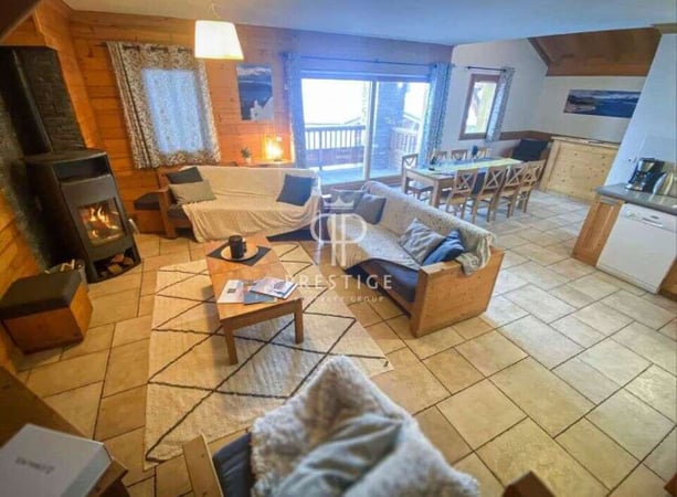 House in Les Belleville - view 1