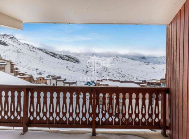 House in Les Belleville - view 1