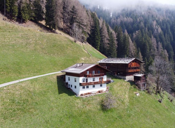 Villa in Selva dei Molini/Muehlwald - view 1