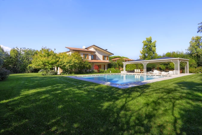 House in Ponsacco - view 1