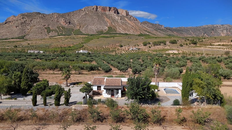 Villa in Velez-Blanco - view 1