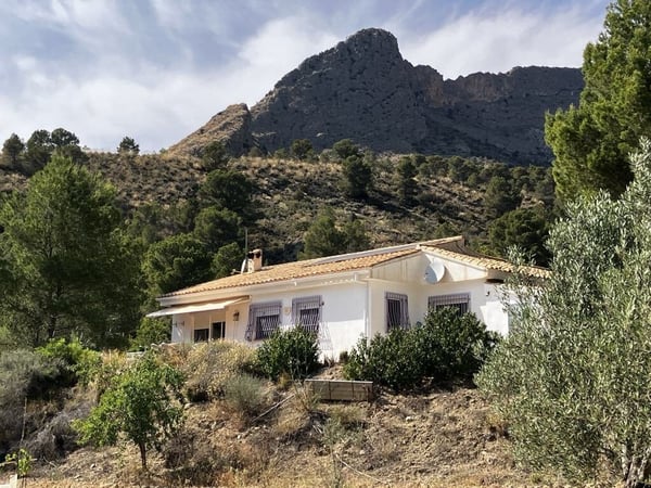 Villa in Orcheta - view 1