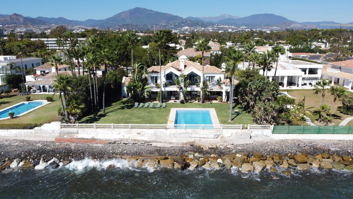 House in Guadalmina - Image 3