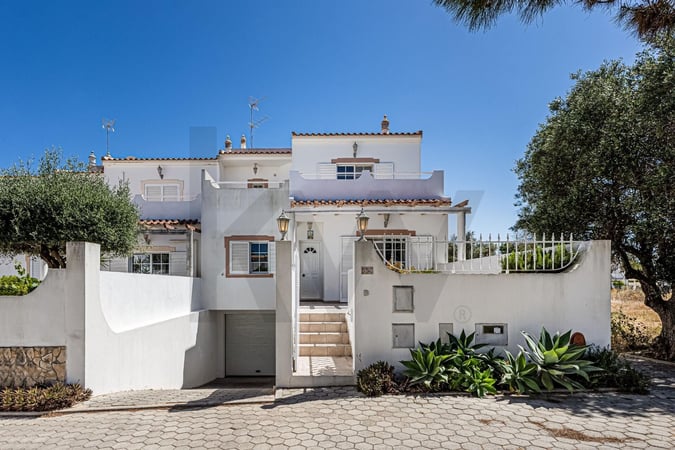 Villa in Armacao de Pera - view 1