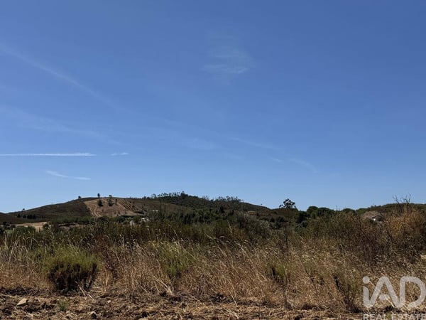 House in Mexilhoeira Grande - view 1