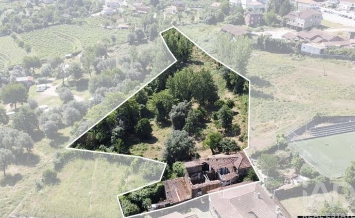 House in Arco de Baulhe - view 1