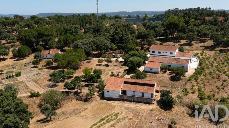 House in Sao Pedro de Tomar - view 1