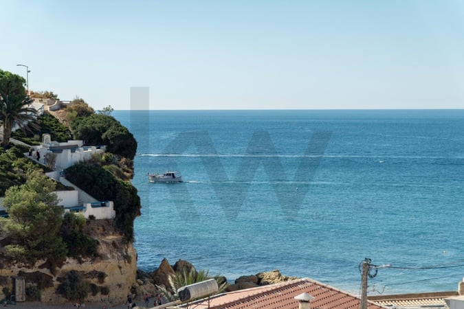 Villa in Carvoeiro - view 1