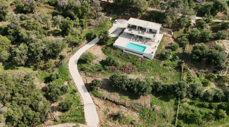 Villa in Paramonas - view 1