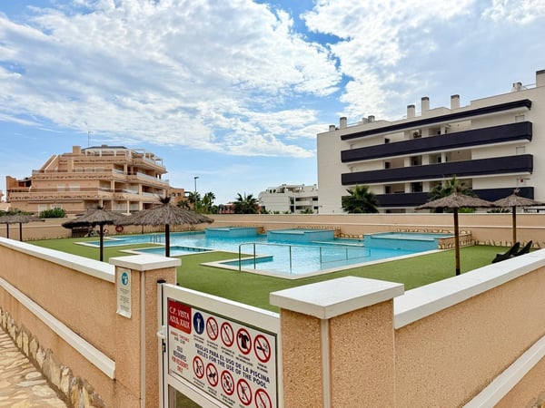 Apartment in Urbanizacion los Balcones - view 1
