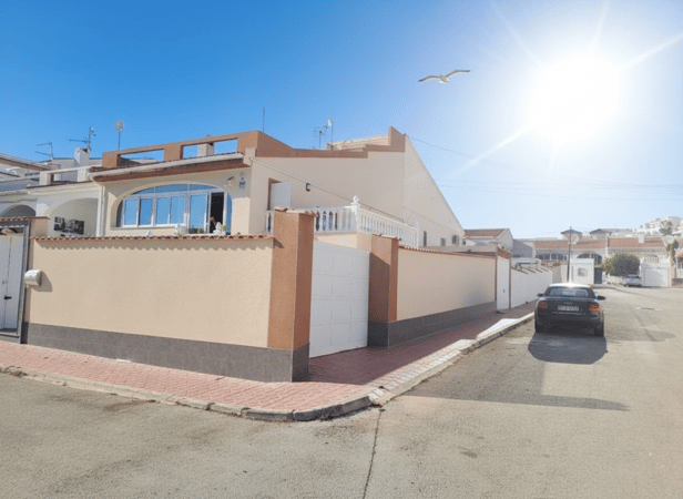 Villa in Ciudad Quesada - view 1