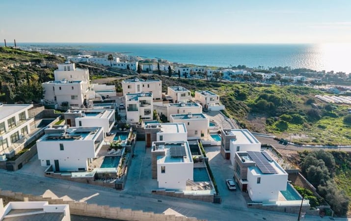 Villa in Chlorakas - view 1