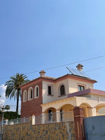 Villa in San Pedro de Alcantara - view 1