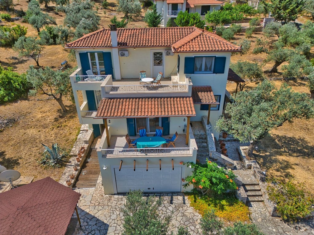 House in Epidaurus - Image 2