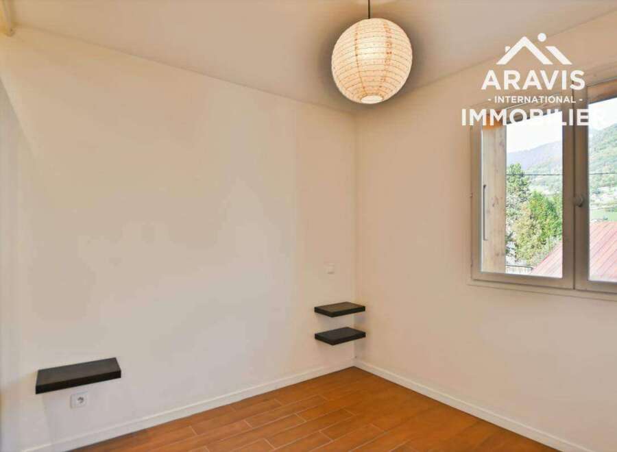 Apartment in Mieussy - Image 2