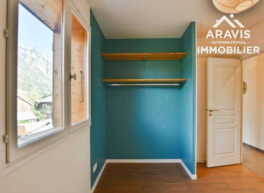 Apartment in Mieussy - Image 3