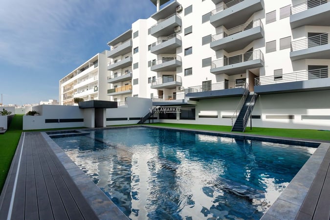 Apartment in Quelfes - view 1