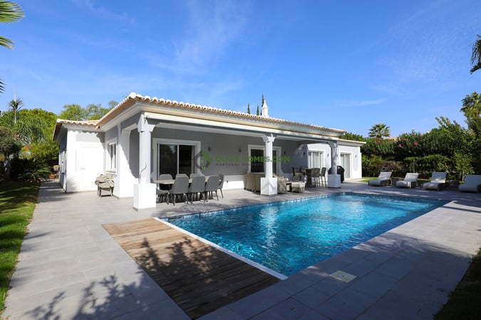 Villa in Quarteira - view 1