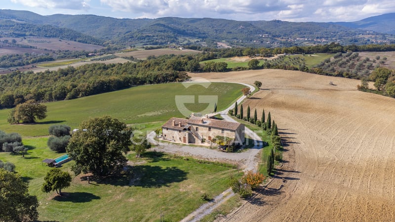 House in Salci - view 1