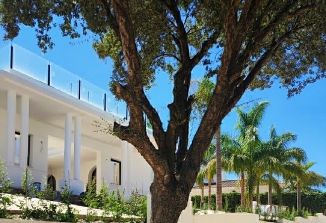 Villa in Sotogrande - view 1