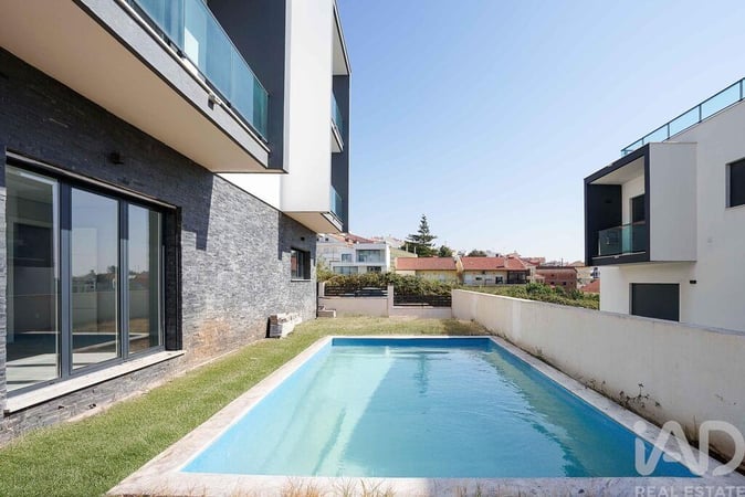 House in Famoes - view 1