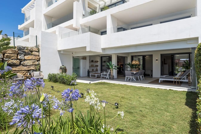 Apartment in Estepona - view 1