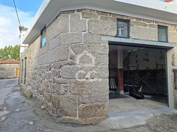 Villa in Vila Cha de Sa - view 1