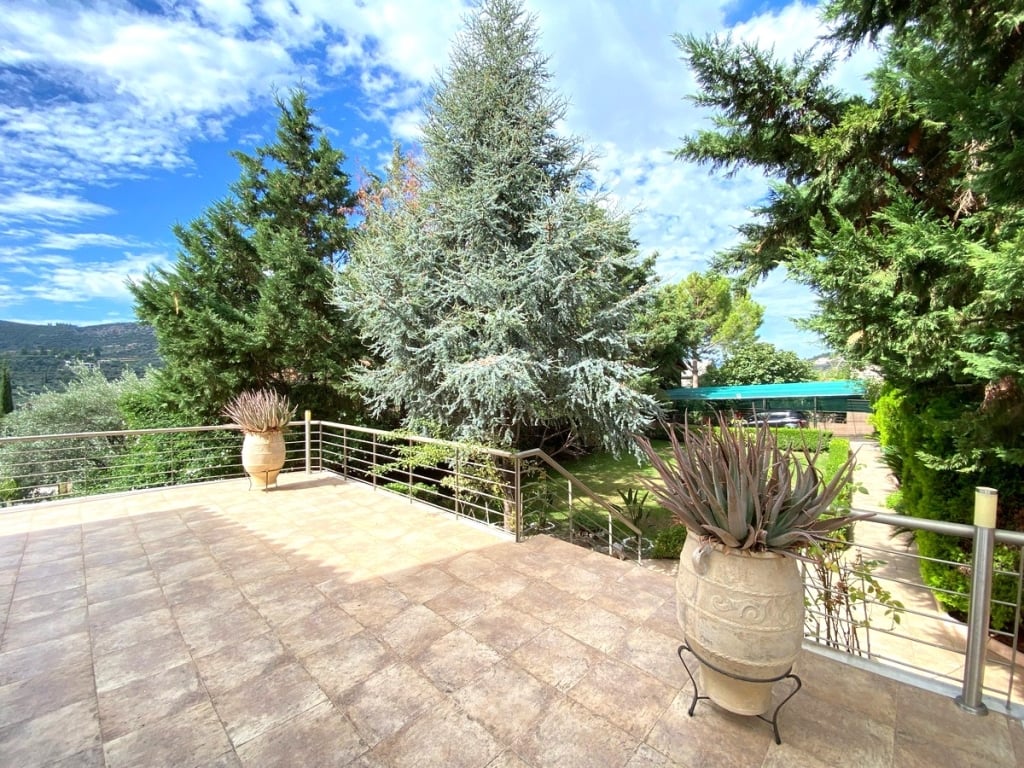 Villa in Lefkakia - Image 4