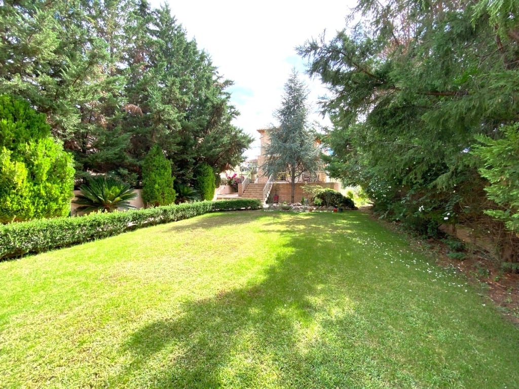 Villa in Lefkakia - Image 3