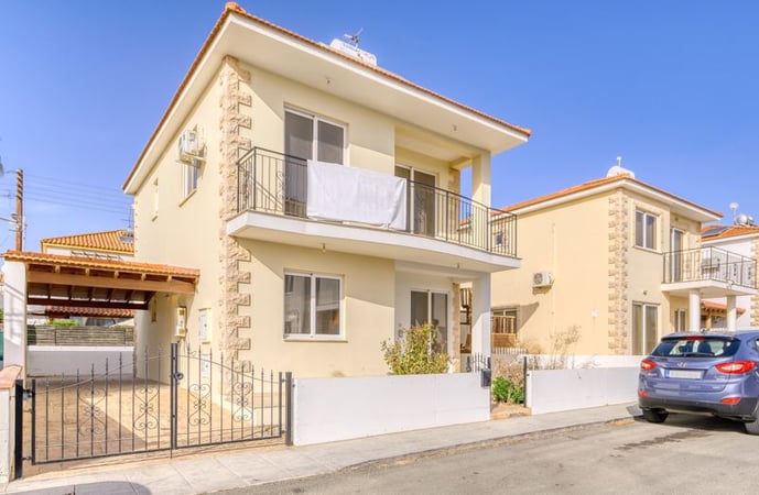 Villa in Frenaros - view 1