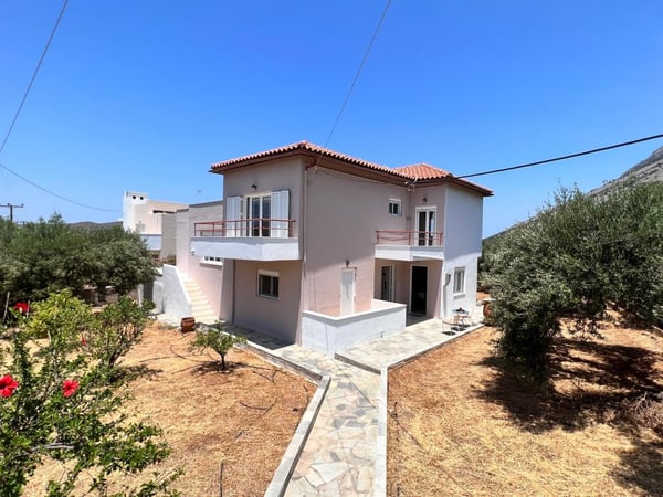 House in Kavousi - view 1