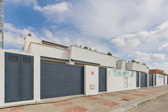 Villa in Torre-Pacheco - view 1