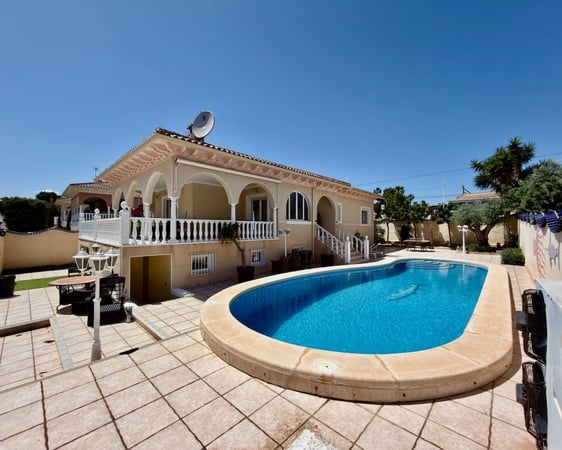 Villa in Ciudad Quesada - view 1