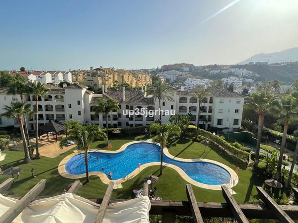Apartment in Estepona - view 1