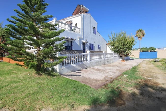 House in Alhaurin de la Torre - view 1