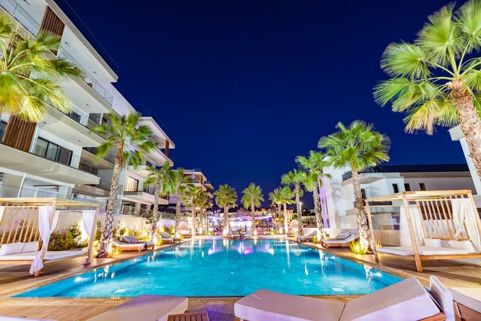 Penthouse in Mouttagiaka - view 1