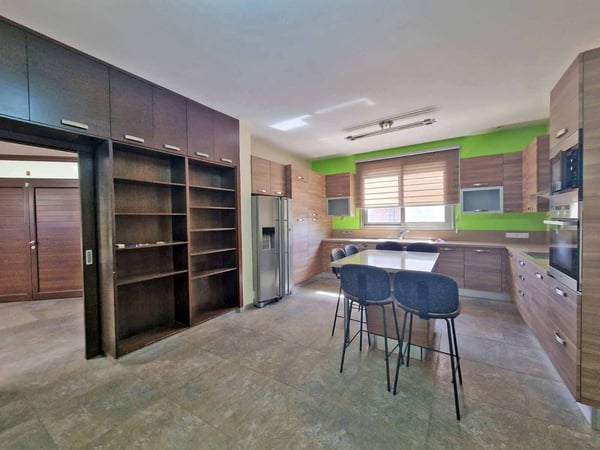 Villa in Agios Athanasios - view 1