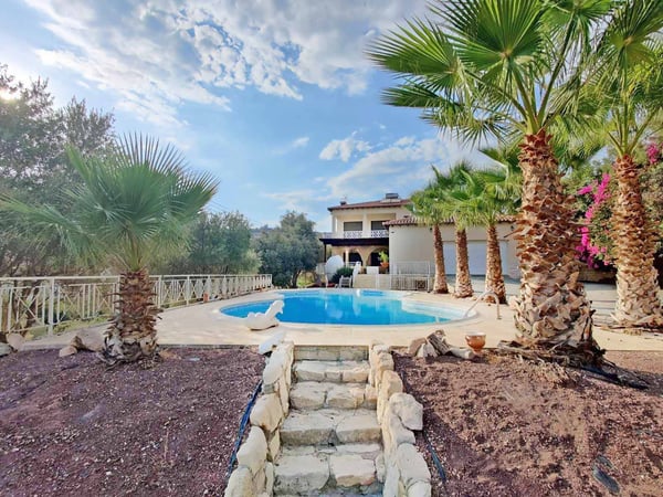 Villa in Agios Tychon - view 1