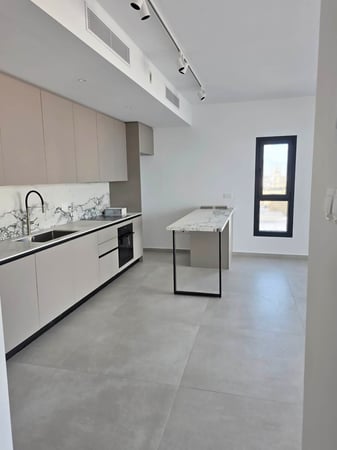 Penthouse in Ayioi Omoloyites - view 1