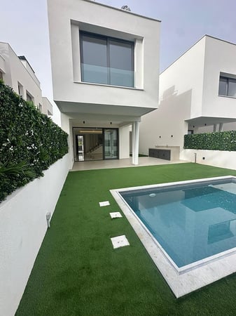 House in Ypsonas - view 1