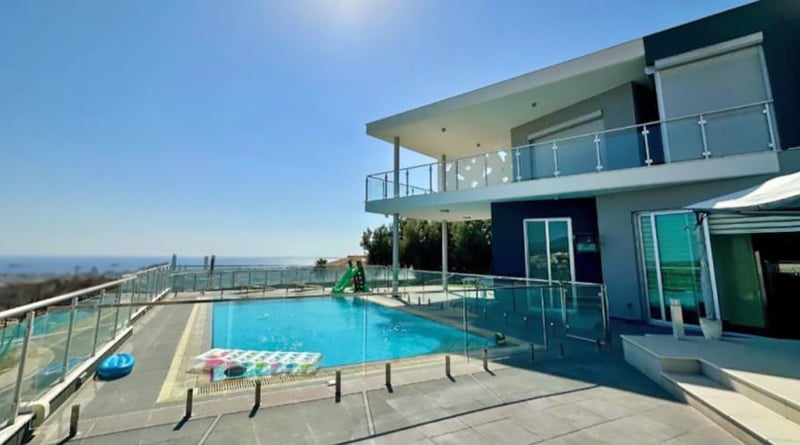 Villa in Agios Athanasios - view 1