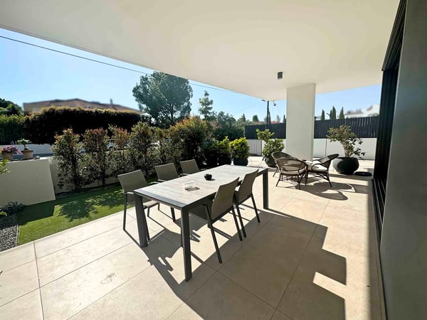 Apartment in Parissinos - view 1