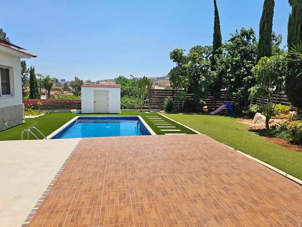 House in Monagroulli - view 1